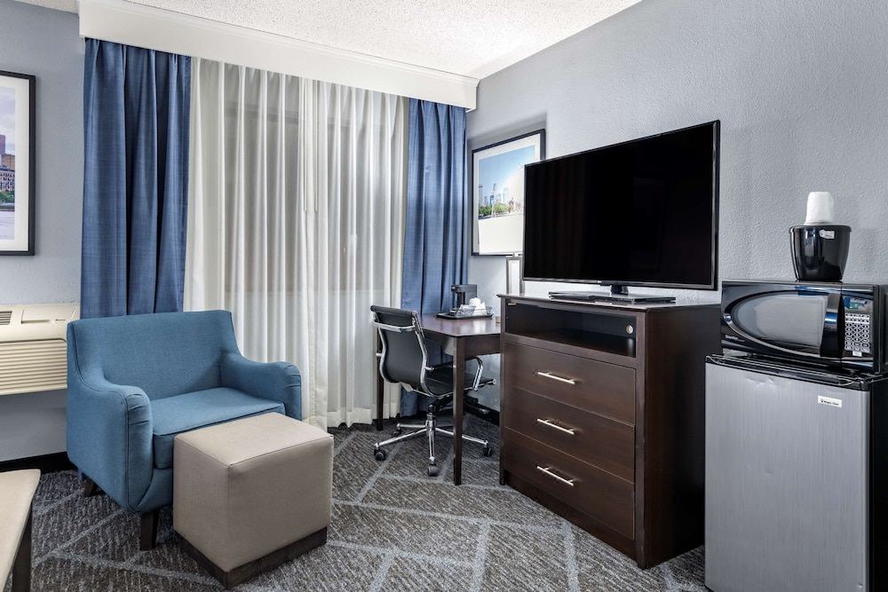 Photo of Livingroom in West Bloomington