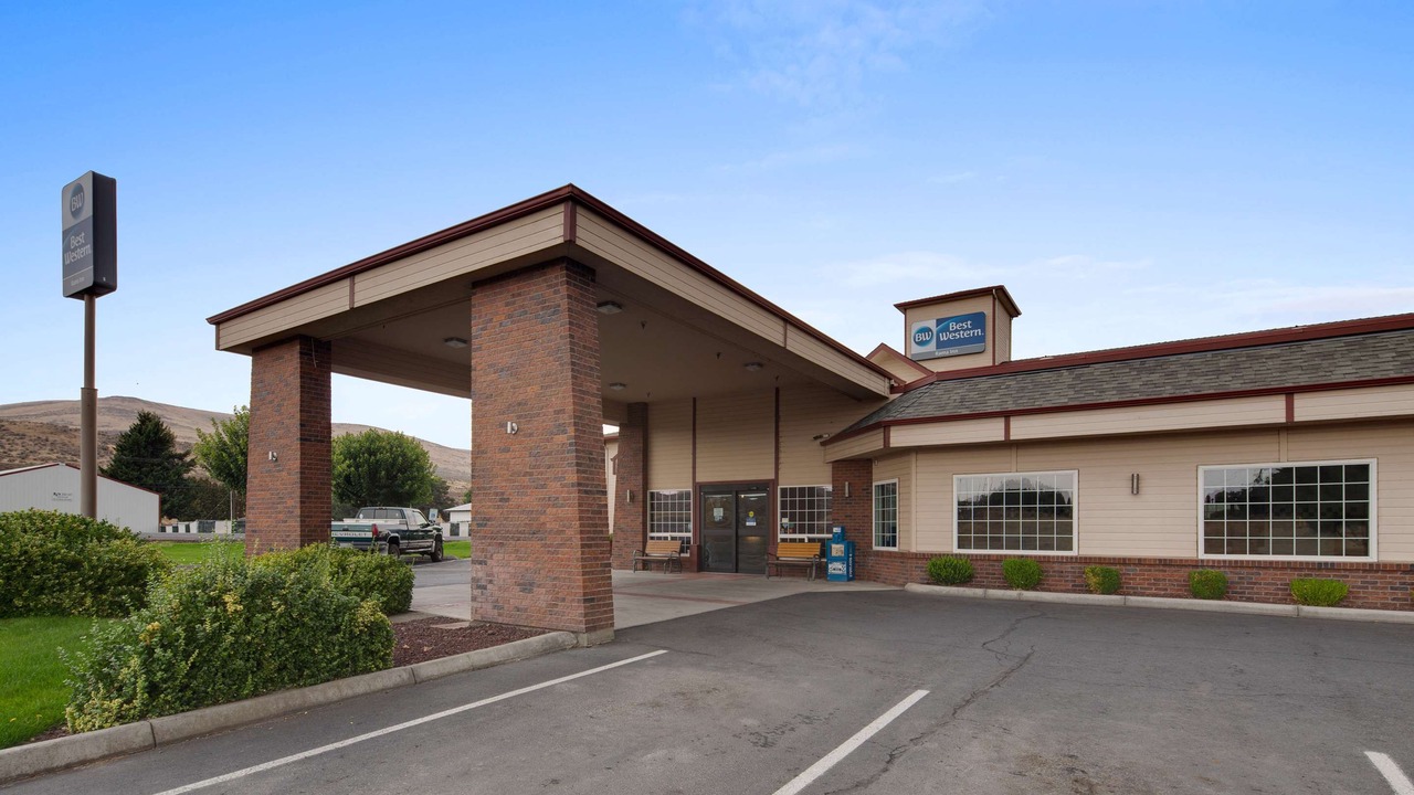 Photo of Buildings in Ephrata
