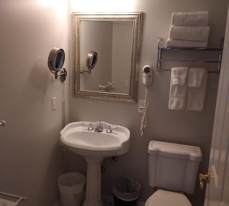 Photo of Bathroom in Wall