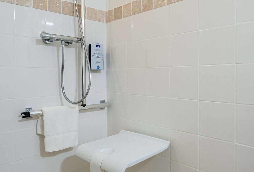 Photo of Bathroom in Nuits-Saint-Georges