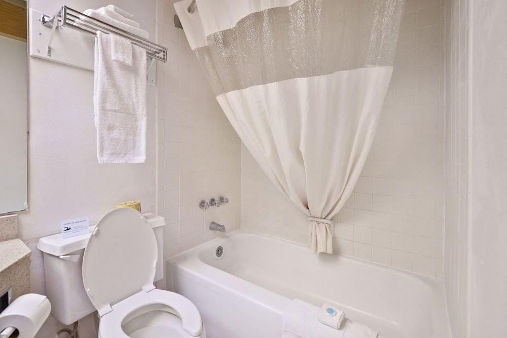 Photo of Bathroom in Goodland