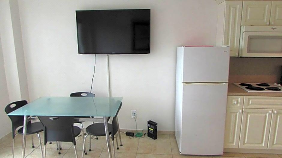 Photo of Kitchen in Mid Beach