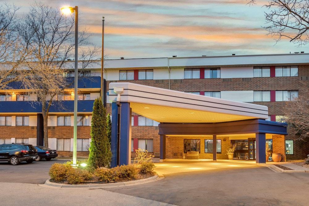 Photo of Buildings in West Bloomington