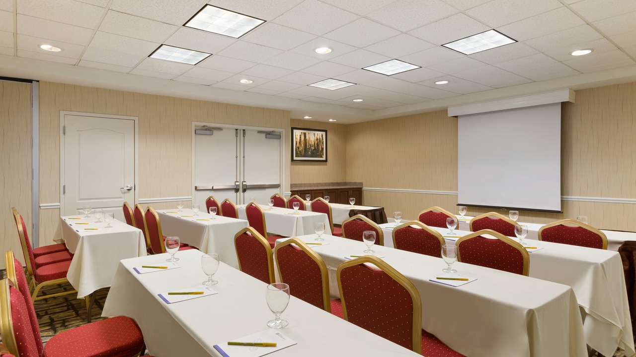 Photo of Livingroom in Shelton