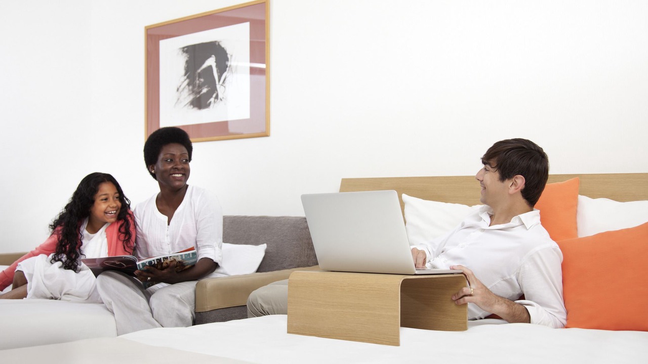 Photo of Human In Picture in Charenton-le-Pont