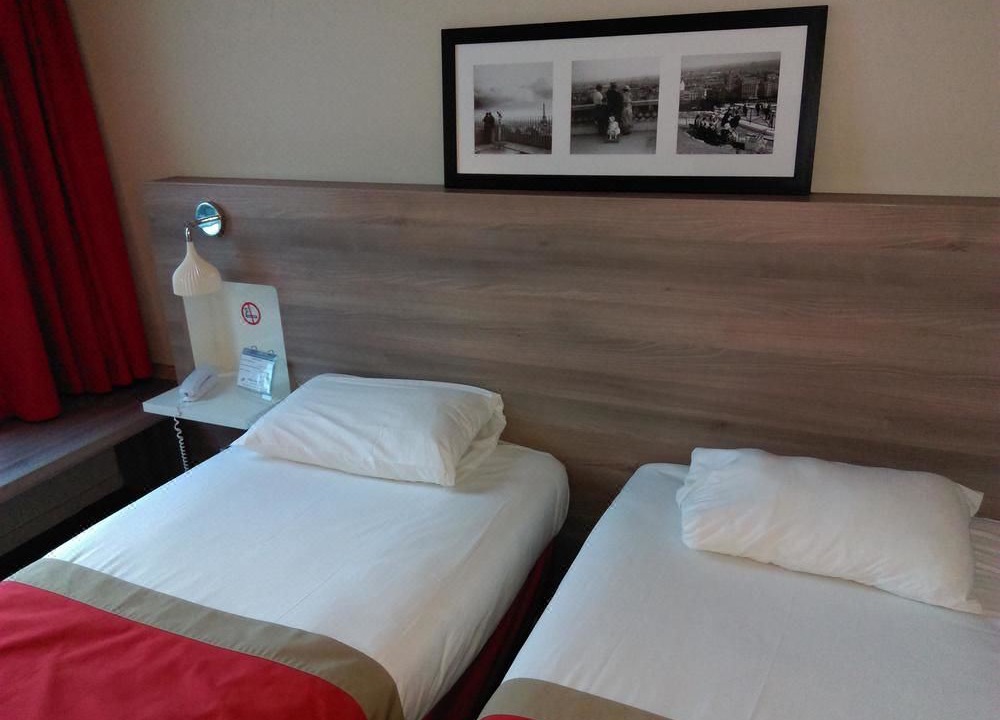 Photo of Bedroom in Saint-Cyr-l'Ecole