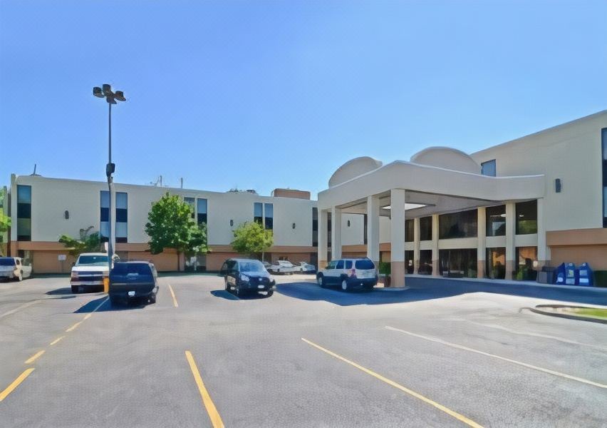 Photo of Buildings in Des Plaines