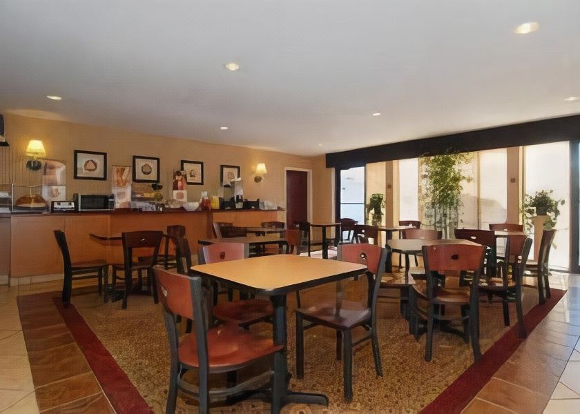 Photo of Livingroom in Dunmore