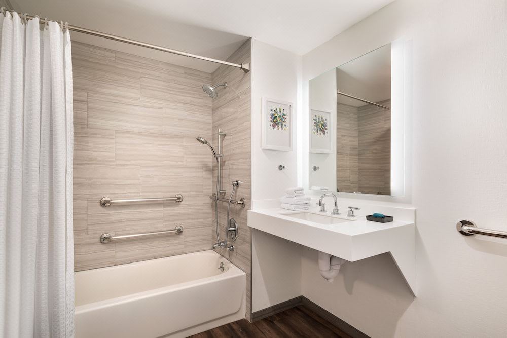 Photo of Bathroom in Mountain View