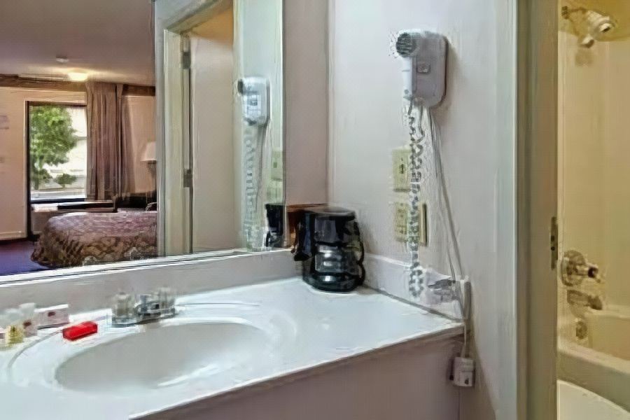 Photo of Bathroom in Dillon