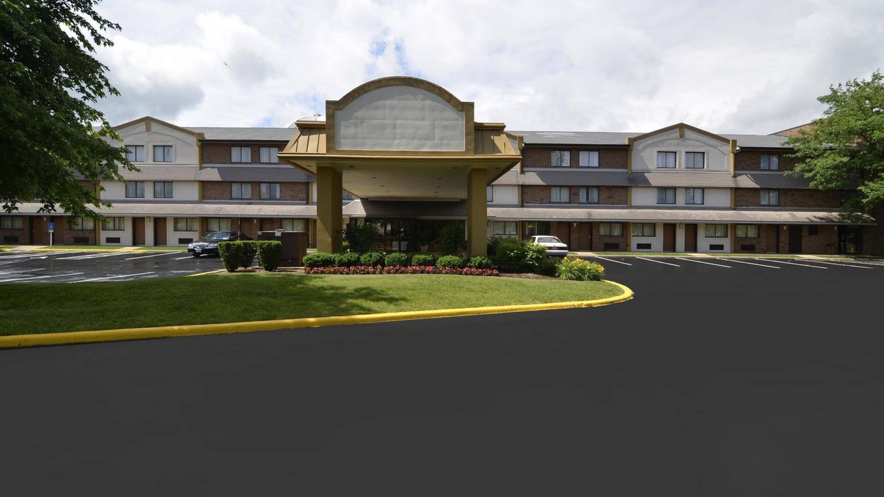 Photo of Buildings in Naperville