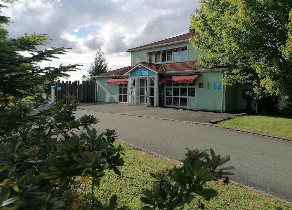 Photo of Buildings in Saintes