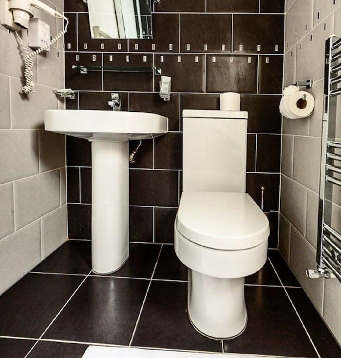 Photo of Bathroom in Shadwell