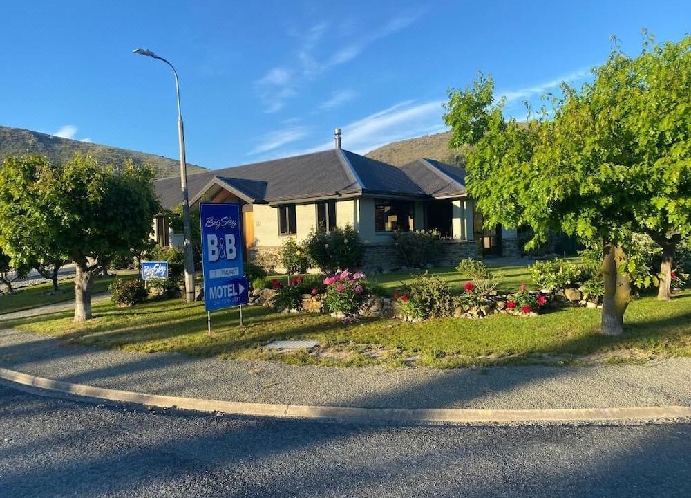 Photo of Buildings in Omarama