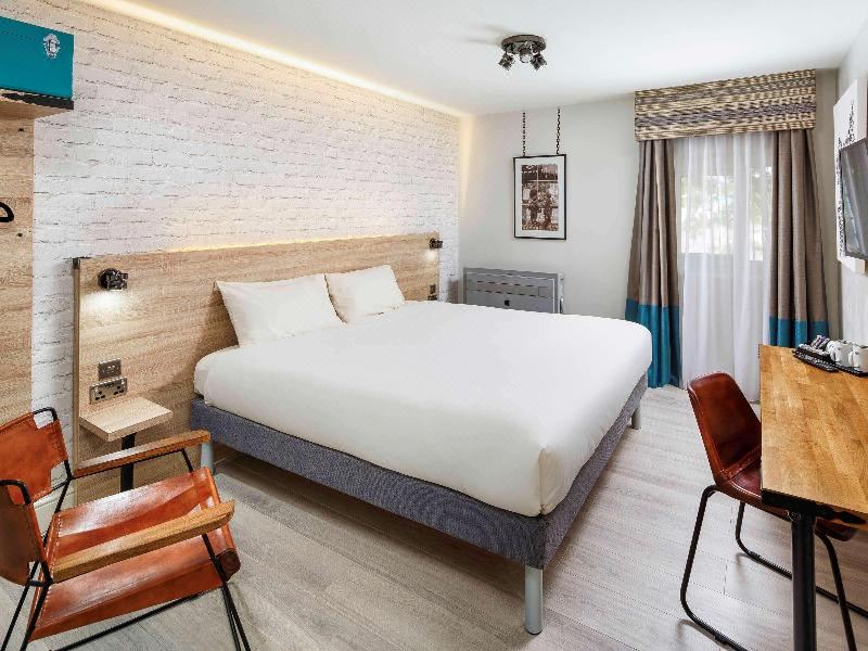 Photo of Bedroom in Oldbury