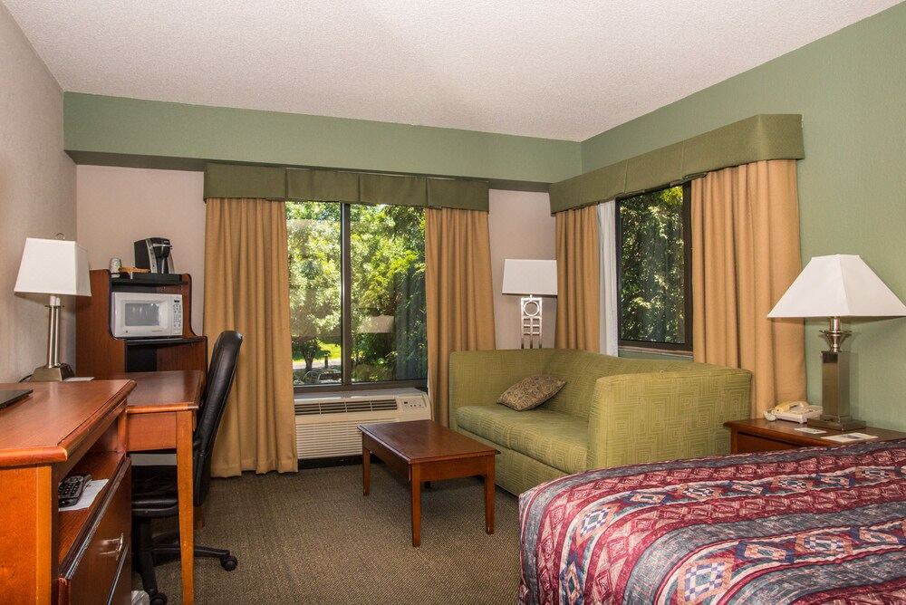 Photo of Bedroom in Orange