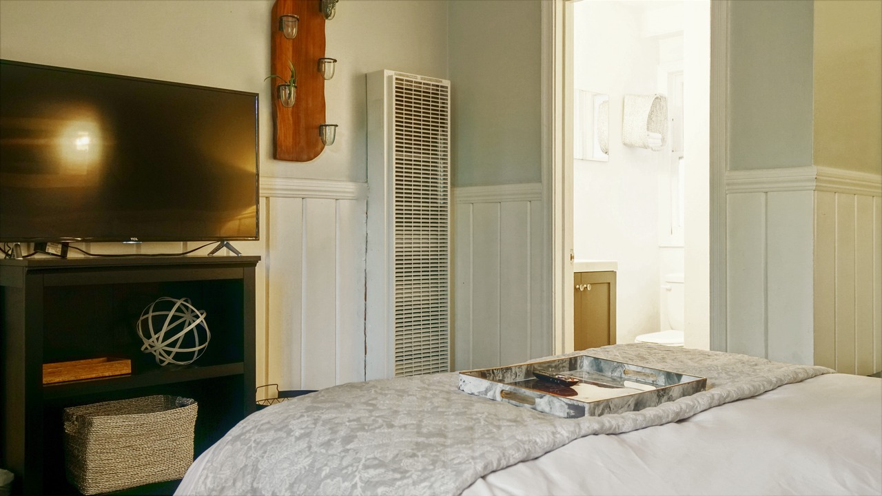 Photo of Bedroom in Tahoe Valley