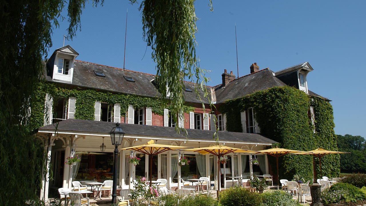 Photo of Buildings in Eu