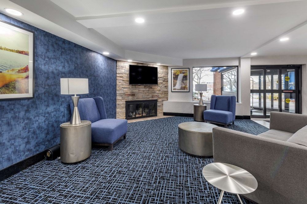 Photo of Livingroom in West Bloomington