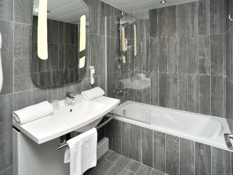 Photo of Bathroom in Saint Michel - Mairie