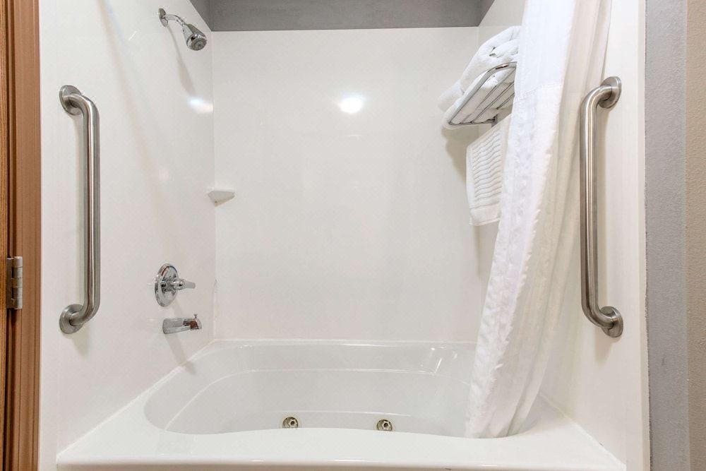 Photo of Bathroom in Fairview Heights