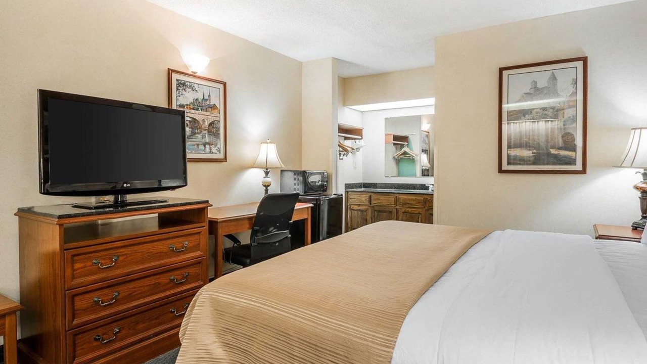 Photo of Bedroom in Bainbridge