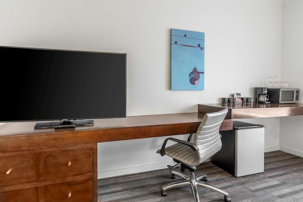 Photo of Livingroom in Secaucus