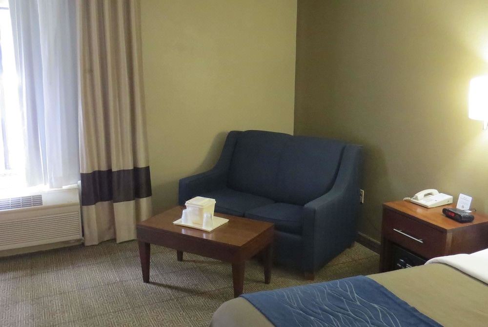 Photo of Livingroom in Rocky Mount