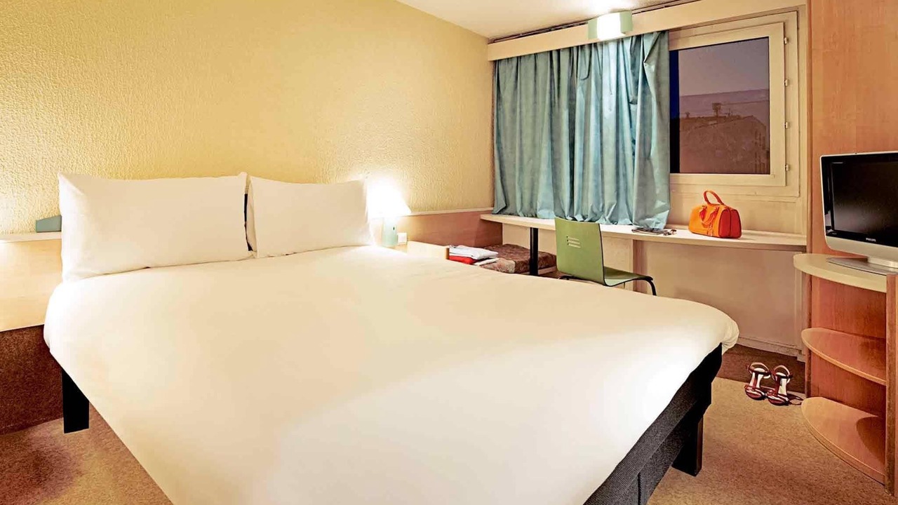 Photo of Bedroom in Lannion