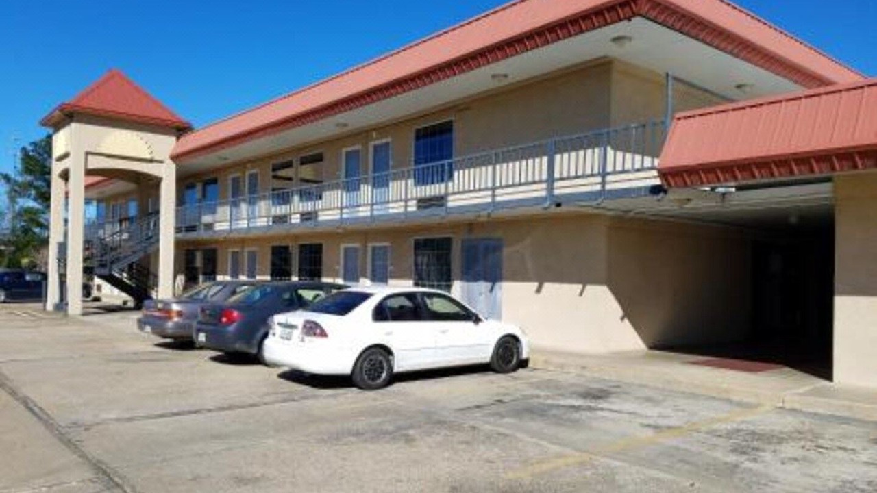 Photo of Buildings in Leesville