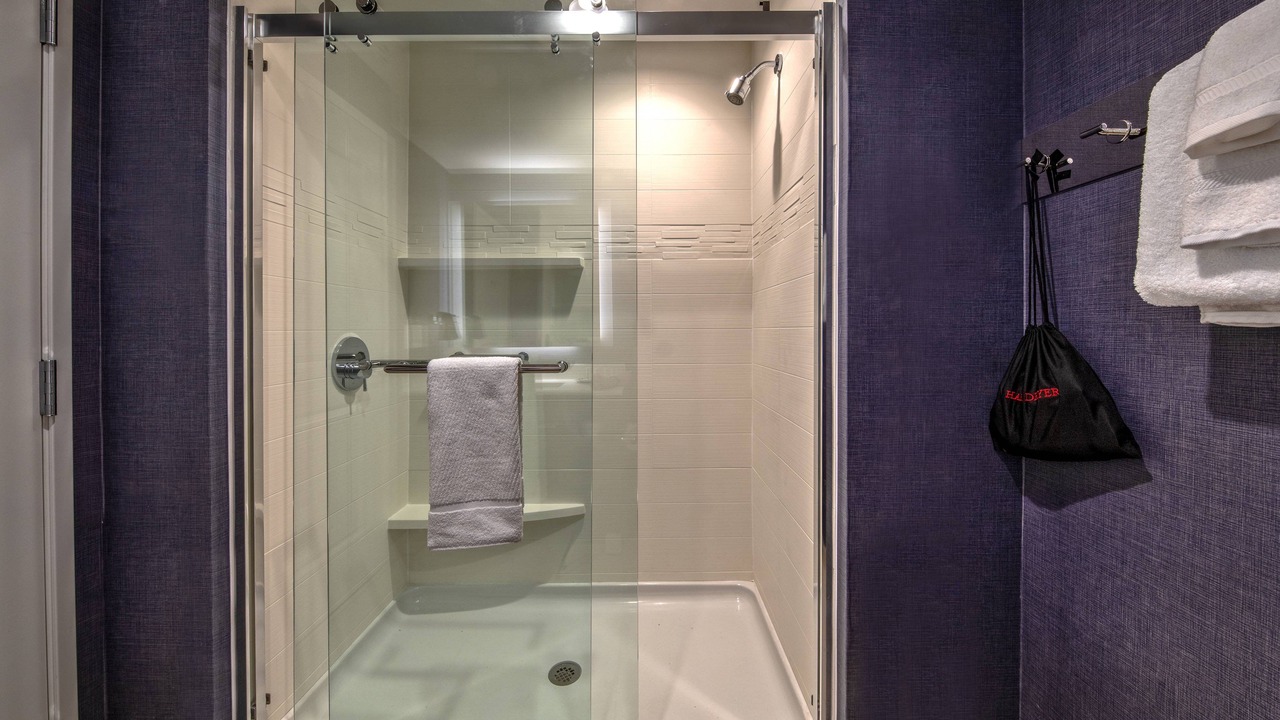 Photo of Bathroom in Green Hills