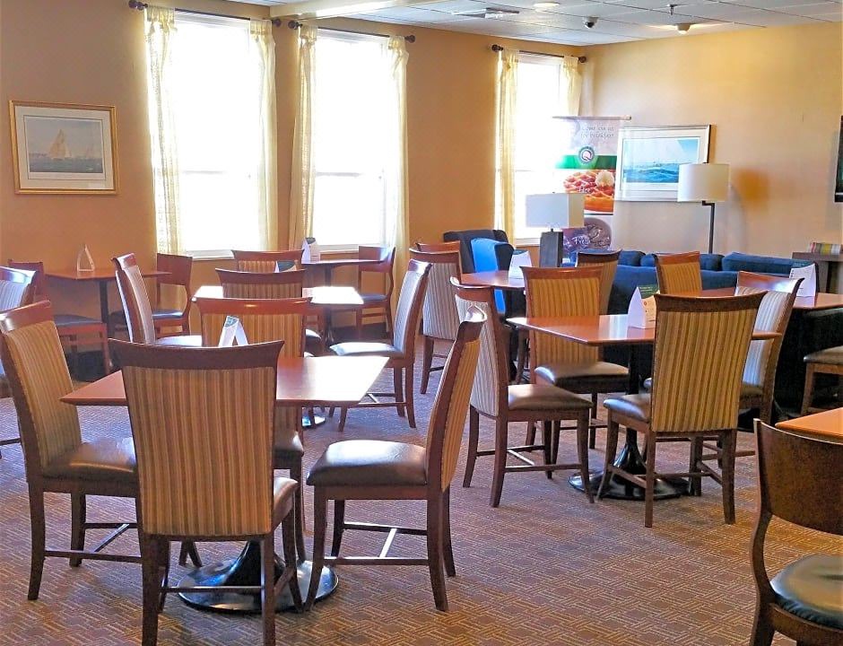 Photo of Livingroom in Mystic