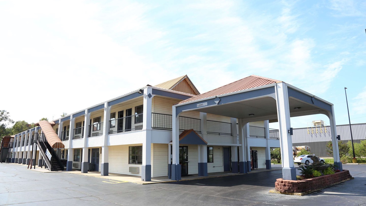 Photo of Buildings in Monroe