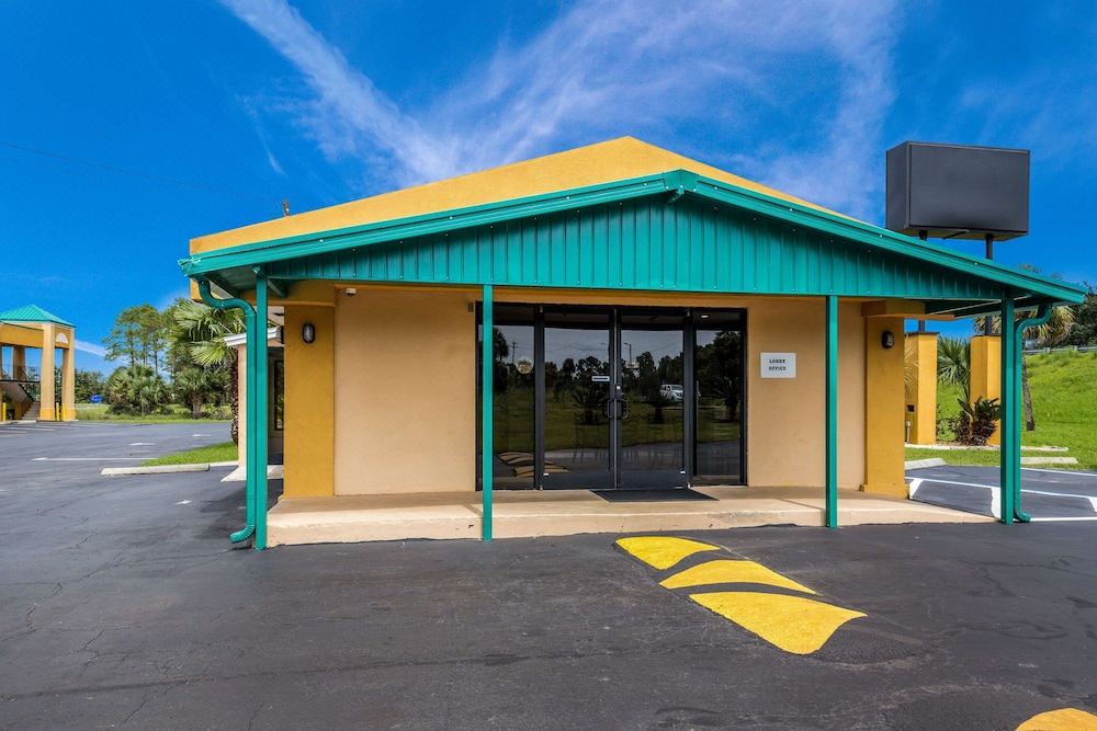Photo of Buildings in White Springs