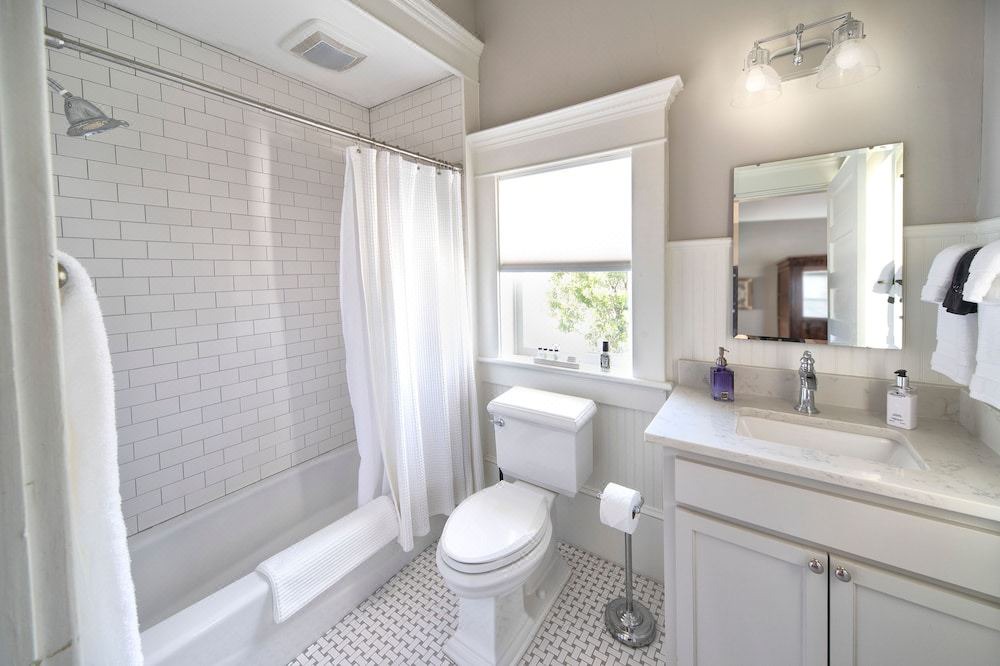 Photo of Bathroom in Smithville