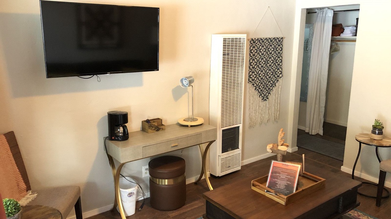 Photo of Livingroom in Tahoe Valley