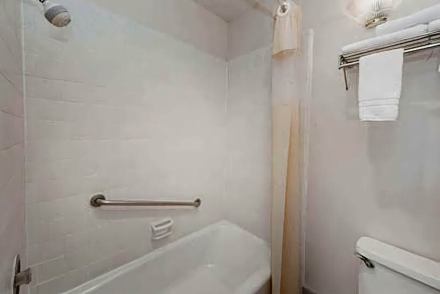 Photo of Bathroom in Polvadera