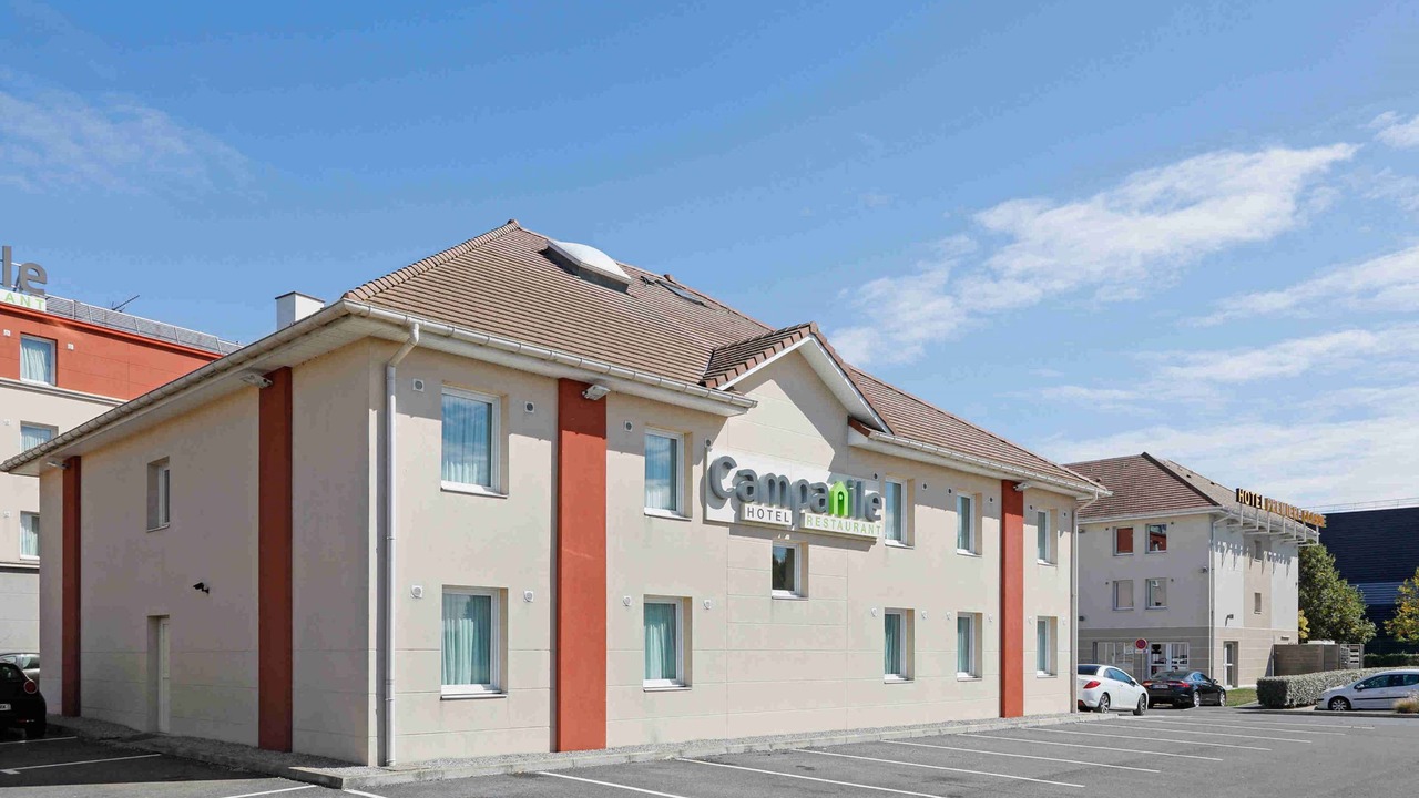 Photo of Buildings in Le Mesnil-Amelot