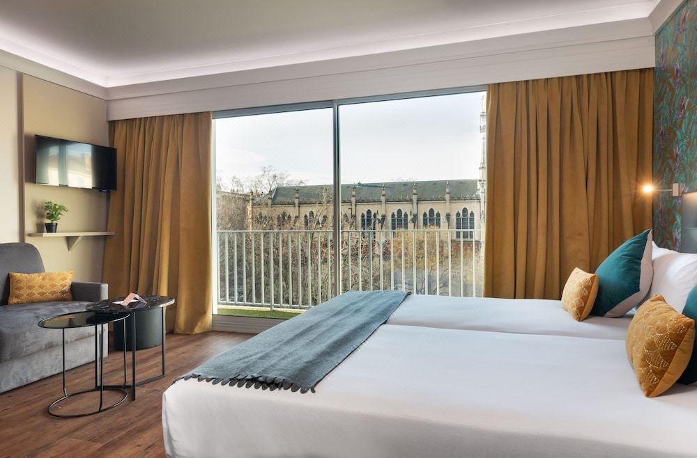 Photo of Bedroom in 2nd Arrondissement