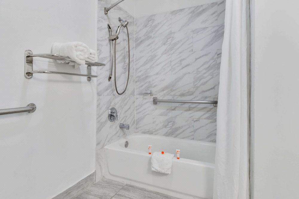 Photo of Bathroom in Ingleside