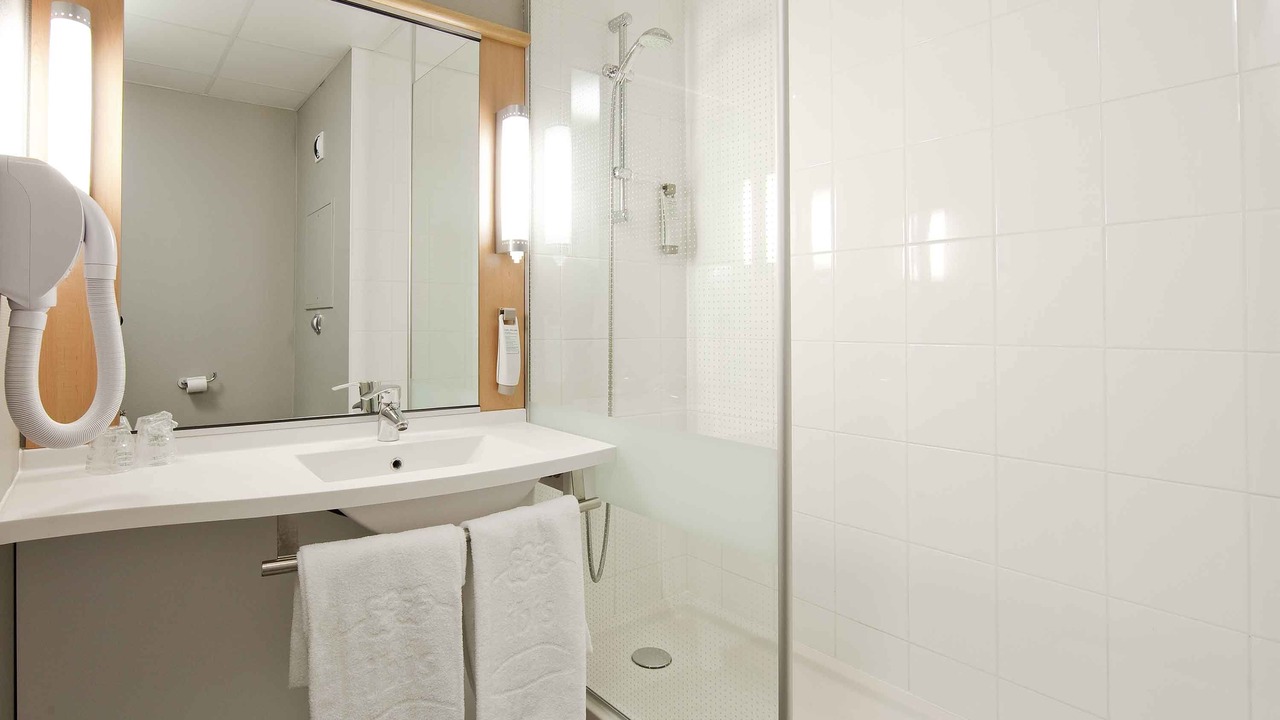 Photo of Others in Pantin