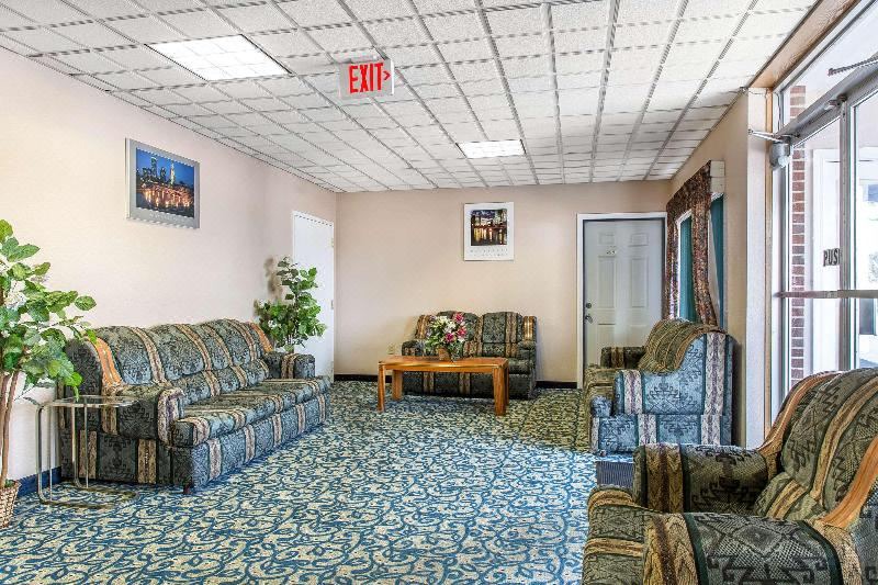 Photo of Livingroom in Cranston