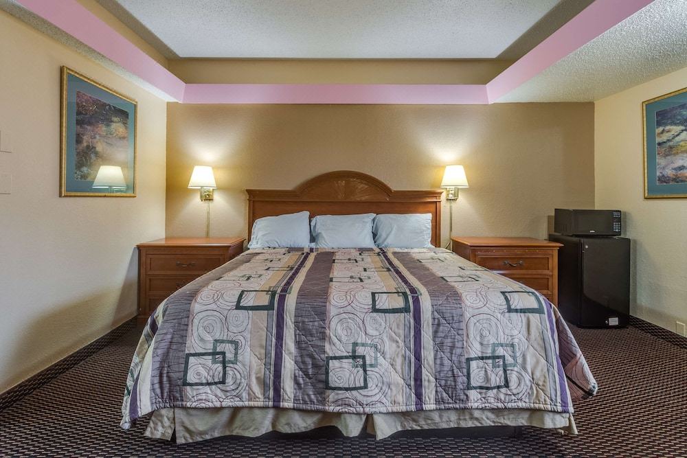 Photo of Bedroom in Midwest City
