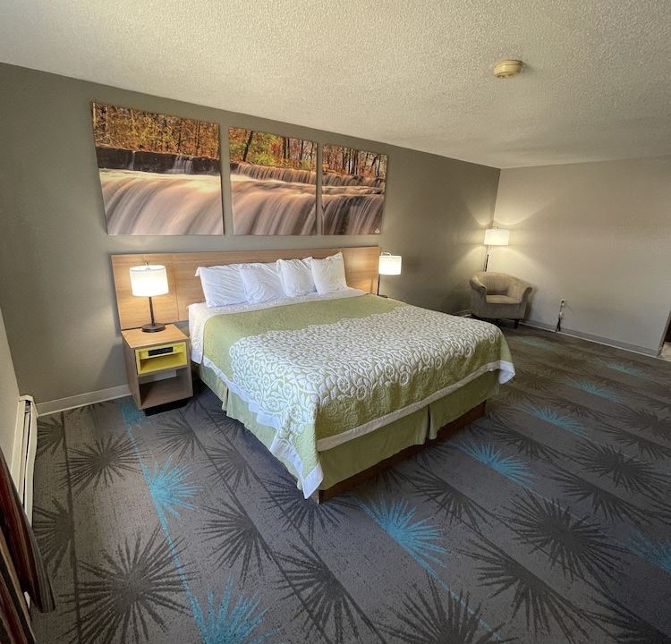 Photo of Bedroom in Alpena