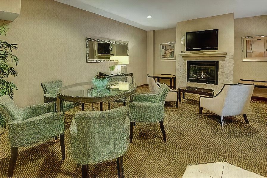 Photo of Livingroom in Tinton Falls