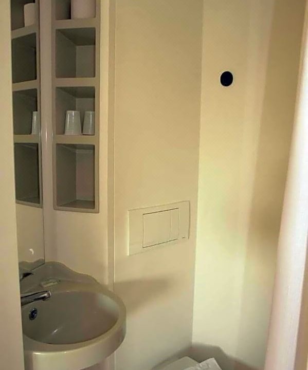 Photo of Bathroom in Evreux