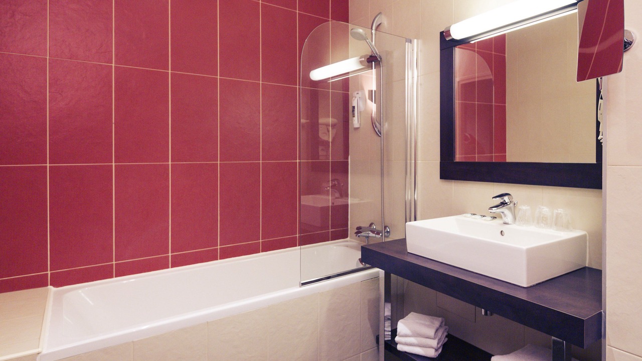 Photo of Bathroom in Maurepas