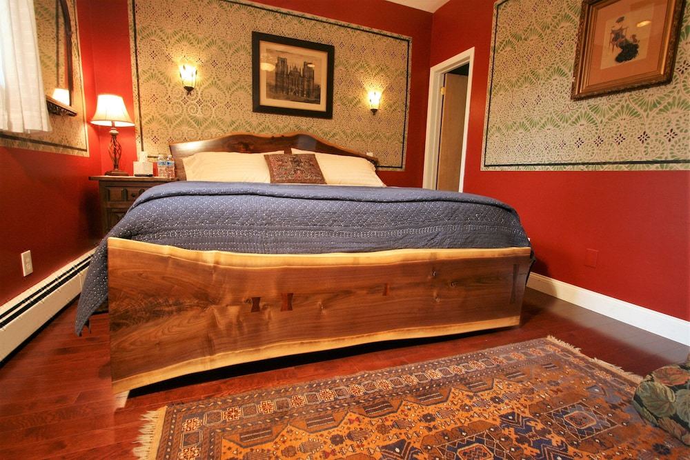 Photo of Bedroom in Media