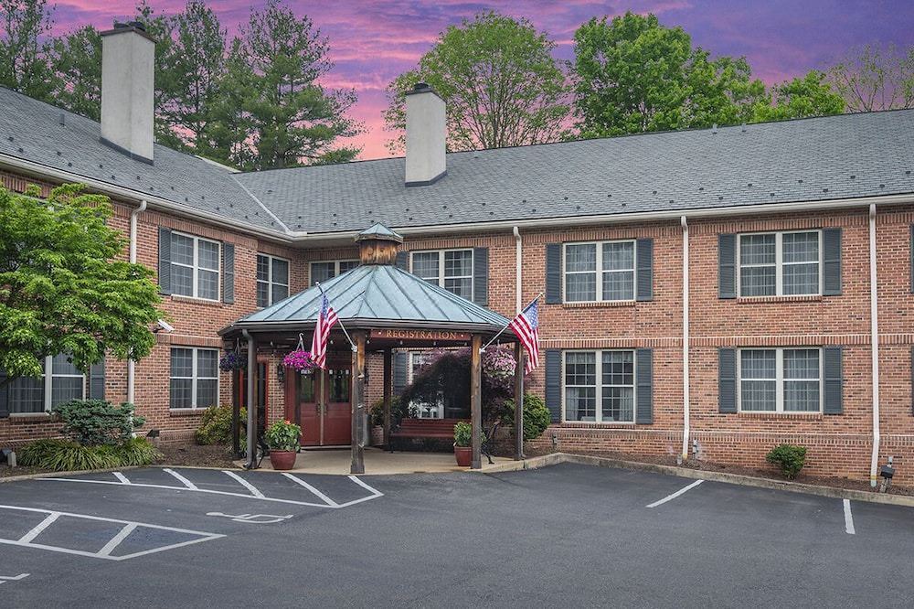 Photo of Buildings in Chadds Ford