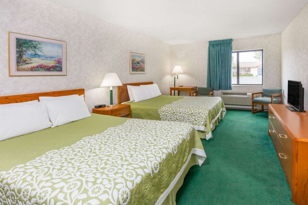Photo of Bedroom in Alpena